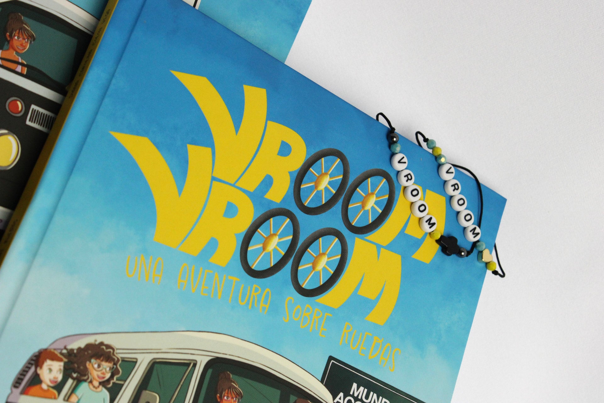 Pulsera "Vroom Vroom" — Un recordatorio de esperanza en tu muñeca